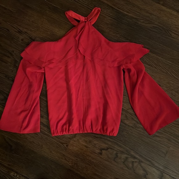 Alice and Olivia Red Silk Cold Shoulder Cropped Blouse Saks 5th Ave Exclusive!!! - Picture 4 of 6